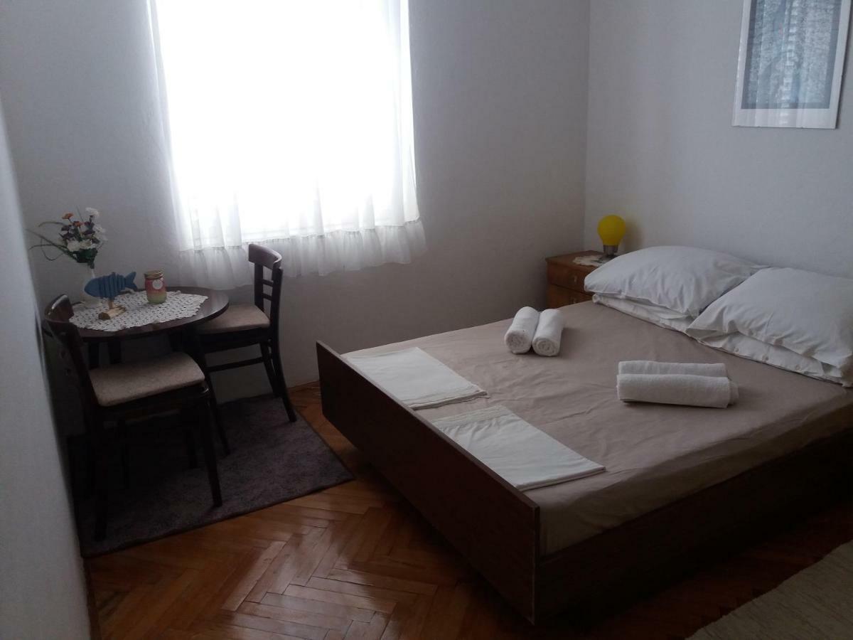 Apartman Nona ปอฟเลียนา ภายนอก รูปภาพ